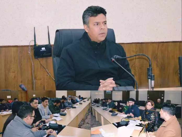 डीसी ने DLAMC मीटिंग की अध्यक्षता की, 100% आधार सैचुरेशन के निर्देश दिए डीसी ने DLAMC मीटिंग की अध्यक्षता की, 100% आधार सैचुरेशन के निर्देश दिए