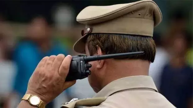 kerala: उम्मीदवार के साथ वोट मांगने आए BJP समर्थक ने हाउसवाइफ को छुआ kerala: उम्मीदवार के साथ वोट मांगने आए BJP समर्थक ने हाउसवाइफ को छुआ