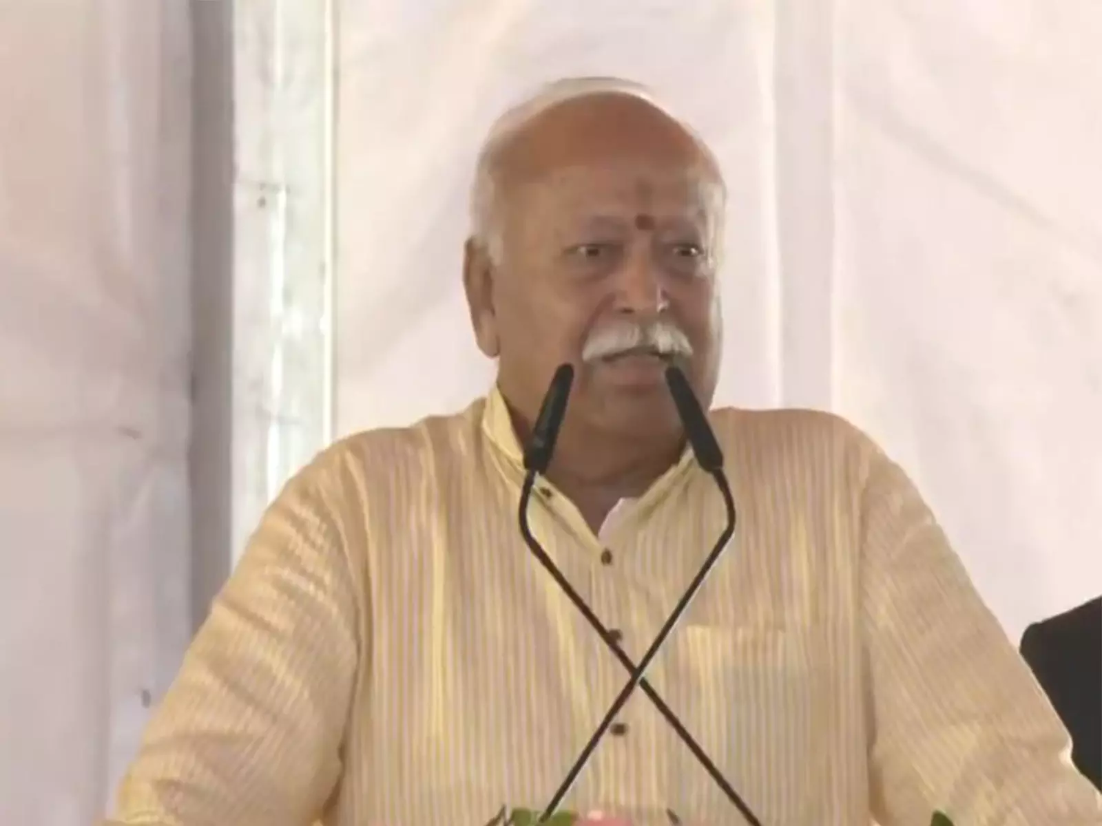 RSS प्रमुख मोहन भागवत का बयान: हिंदू समाज और हिंदू राष्ट्र के रूप में धर्म का पालन जरूरी RSS प्रमुख मोहन भागवत का बयान: हिंदू समाज और हिंदू राष्ट्र के रूप में धर्म का पालन जरूरी