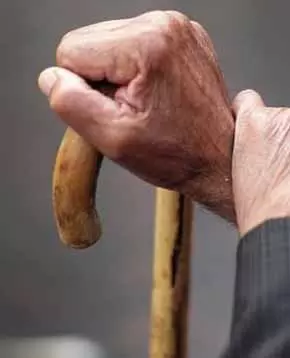ठंडी हवा की अनदेखी मार: हाइपोथर्मिया से बुज़ुर्ग सबसे ज्यादा खतरे में ठंडी हवा की अनदेखी मार: हाइपोथर्मिया से बुज़ुर्ग सबसे ज्यादा खतरे में