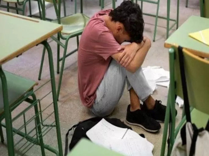 Students खतरनाक कदम क्यों उठा रहे हैं? स्टूडेंट्स की आत्महत्या में महाराष्ट्र सबसे आगे Students खतरनाक कदम क्यों उठा रहे हैं? स्टूडेंट्स की आत्महत्या में महाराष्ट्र सबसे आगे