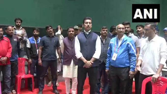 खेलो इंडिया यूनिवर्सिटी गेम्स 2025: तैयारियों का जायजा लेने मैदान में उतरे मंत्री राज्यवर्धन सिंह राठौर खेलो इंडिया यूनिवर्सिटी गेम्स 2025: तैयारियों का जायजा लेने मैदान में उतरे मंत्री राज्यवर्धन सिंह राठौर