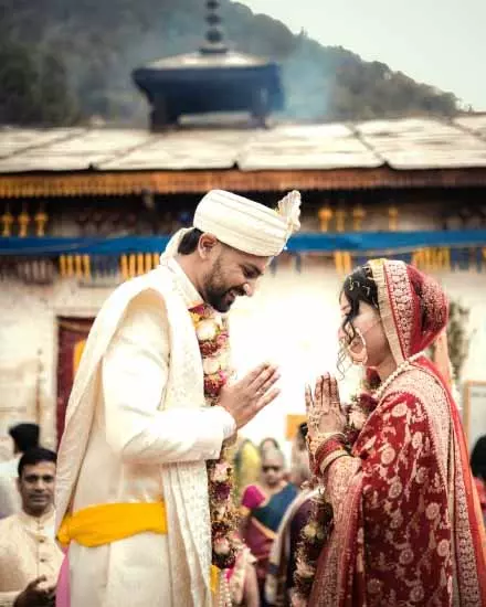 शादियों के लिए क्यों प्रसिद्ध है त्रियुगीनारायण मंदिर? जानिए वजह और मान्यता शादियों के लिए क्यों प्रसिद्ध है त्रियुगीनारायण मंदिर? जानिए वजह और मान्यता