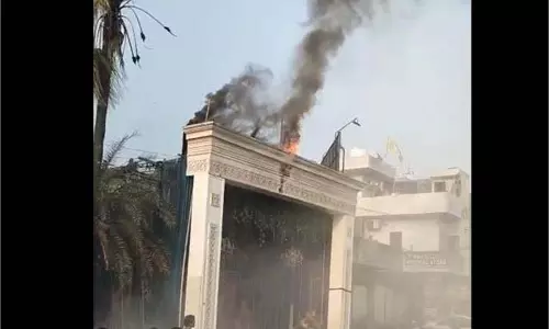 Karnal: शादी के दौरान बैंकेट हॉल में लगी आग, मची अफरा-तफरी