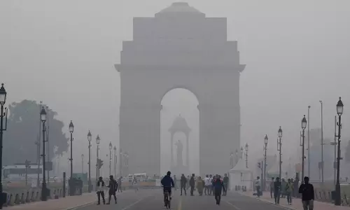 New Delhi: दिल्ली में निजी कंपनियों पर नई पाबंदी, 50% स्टाफ WFH