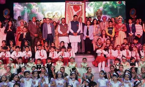 Panipat डॉ. एमकेके आर्य स्कूल ने एनुअल डे पर अचीवर्स को सम्मानित किया