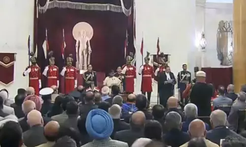 Justice Surya Kant: जस्टिस सूर्यकांत ने राष्ट्रपति भवन में भारत के 53वें मुख्य न्यायाधीश पद की शपथ ली Justice Surya Kant: जस्टिस सूर्यकांत ने राष्ट्रपति भवन में भारत के 53वें मुख्य न्यायाधीश पद की शपथ ली