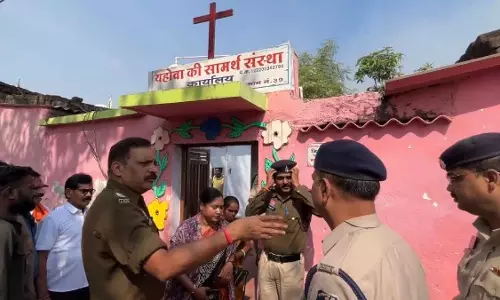3 पास्टर और धर्मांतरण कराने वाले दलाल गिरफ्तार 3 पास्टर और धर्मांतरण कराने वाले दलाल गिरफ्तार