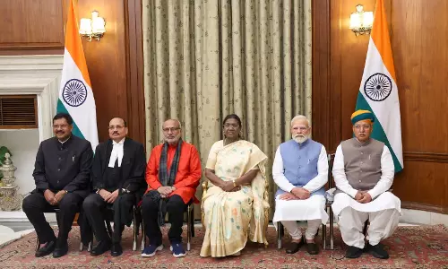 प्रधानमंत्री मोदी ने जस्टिस सूर्यकांत के मुख्य न्यायाधीश के रूप में शपथ लेने पर शुभकामनाएं दीं प्रधानमंत्री मोदी ने जस्टिस सूर्यकांत के मुख्य न्यायाधीश के रूप में शपथ लेने पर शुभकामनाएं दीं