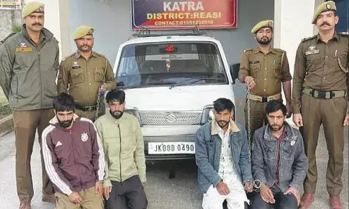Ramban कटरा में हेरोइन के साथ 4 गिरफ्तार