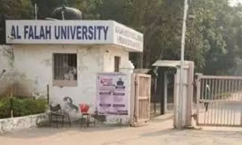 Faridabad: जामा मस्जिद में चेकिंग, अंदर मिला संदिग्ध सामान Faridabad: जामा मस्जिद में चेकिंग, अंदर मिला संदिग्ध सामान