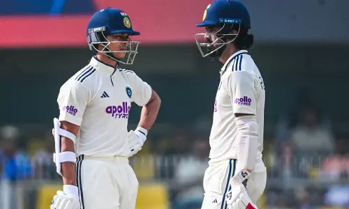 2nd Test: भारत ने लगातार विकेट गंवाए, चाय तक स्कोर 102/4