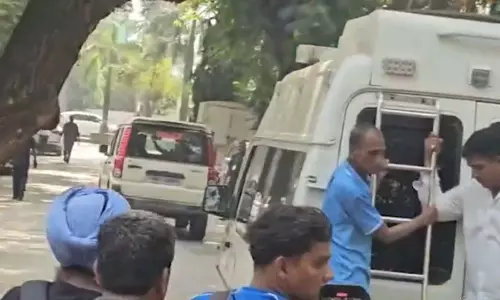 दिग्गज अभिनेता धर्मेंद्र अब इस दुनिया में नहीं रहे, न्यूज़ एजेंसी IANS के हवाले से खबर