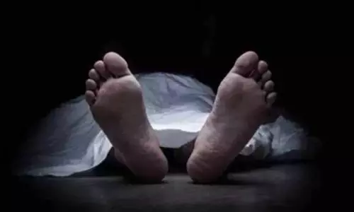 Dindigul के पास ट्रेन से गिरकर युवक की मौत Dindigul के पास ट्रेन से गिरकर युवक की मौत