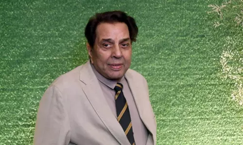 Dharmendra Update: अभिनेता धर्मेंद्र का निधन, 89 साल की उम्र में ली अंतिम सांस