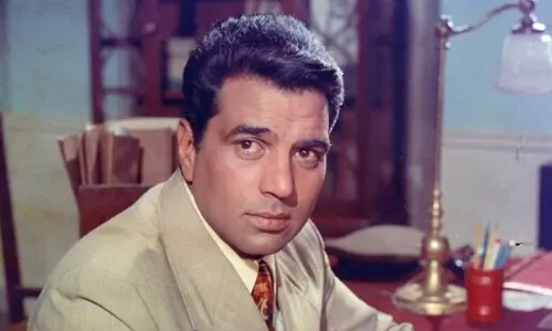 Dharmendra, के सबसे सफल एक्टर, अमिताभ बच्चन से ज़्यादा हिट फिल्में Dharmendra, के सबसे सफल एक्टर, अमिताभ बच्चन से ज़्यादा हिट फिल्में