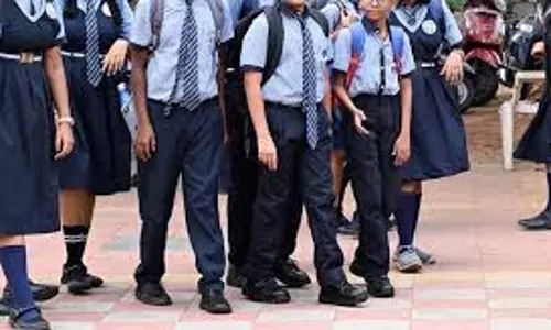 Guna: यूनिफॉर्म और जूते के लिए दबाव वाले स्कूलों पर प्रशासन सख्त Guna: यूनिफॉर्म और जूते के लिए दबाव वाले स्कूलों पर प्रशासन सख्त
