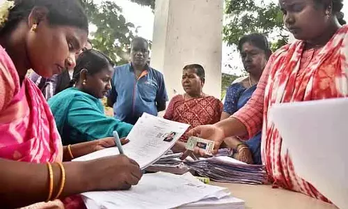 अब तक 6.16 करोड़ लोगों को फॉर्म जारी किए गए हैं: मुख्य चुनाव अधिकारी का इंटरव्यू