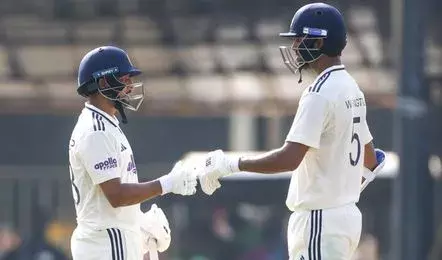 2nd Test: वॉशिंगटन-कुलदीप की पारी से भारत 174/7, फॉलो-ऑन का खतरा