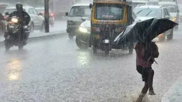 IMD ने केरल में भारी बारिश का अनुमान लगाया है, दो जिलों में ऑरेंज अलर्ट