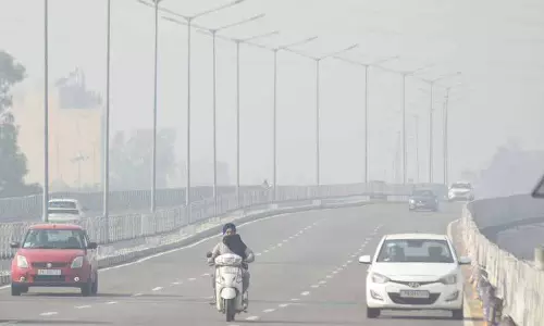 Ludhiana: शहर के लोग सुहावने मौसम और ठंडी हवा का आनंद ले रहे हैं Ludhiana: शहर के लोग सुहावने मौसम और ठंडी हवा का आनंद ले रहे हैं