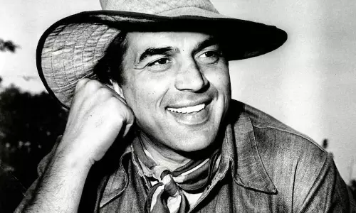 Dharmendra News: भारतीय सिनेमा ने अपना एक अमिट और स्नेही सितारा खो दिया, केंद्रीय मंत्रियों ने धर्मेंद्र को दी श्रद्धांजलि Dharmendra News: भारतीय सिनेमा ने अपना एक अमिट और स्नेही सितारा खो दिया, केंद्रीय मंत्रियों ने धर्मेंद्र को दी श्रद्धांजलि