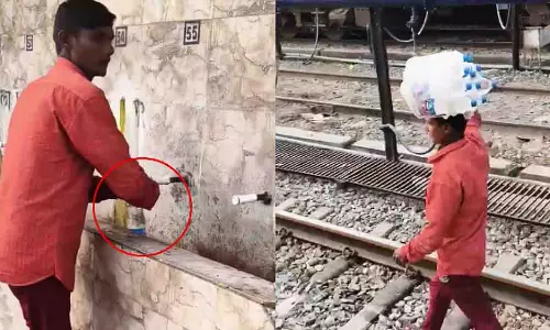 UP रेलवे स्टेशन: नकली मिनरल वाटर बेचते पकड़ा गया व्यक्ति