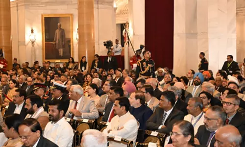 तेलंगाना और आंध्र प्रदेश के मुख्यमंत्रियों ने नए CJI को बधाई दी तेलंगाना और आंध्र प्रदेश के मुख्यमंत्रियों ने नए CJI को बधाई दी