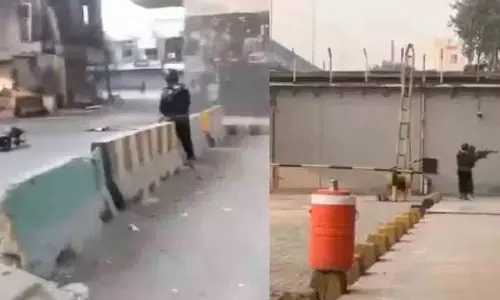 Pakistan अर्धसैनिक मुख्यालय पर आत्मघाती हमला Pakistan अर्धसैनिक मुख्यालय पर आत्मघाती हमला