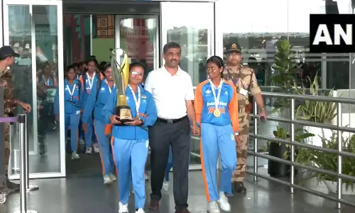 बेंगलुरु में भारतीय ब्लाइंड महिला टीम का भव्य स्वागत बेंगलुरु में भारतीय ब्लाइंड महिला टीम का भव्य स्वागत