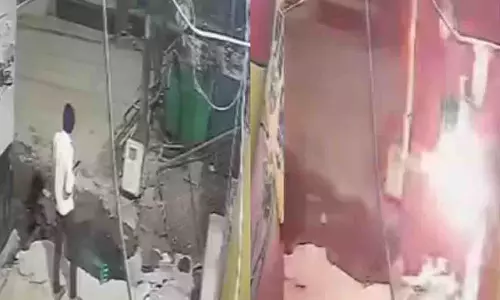 Baghpat में ट्रांसफार्मर पकड़ने के बाद करंट लगने से युवक की जलकर मौत