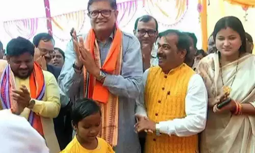 केंद्रपाड़ा के MP जय पांडा ने खास प्रोजेक्ट्स का रिव्यू किया केंद्रपाड़ा के MP जय पांडा ने खास प्रोजेक्ट्स का रिव्यू किया