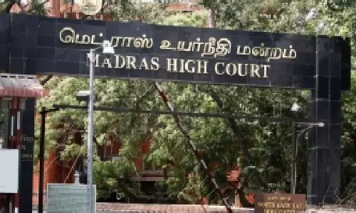 फिल्म उद्योग में वित्तीय विवाद, HC ने विशाल के पक्ष में अंतरिम फैसला सुनाया फिल्म उद्योग में वित्तीय विवाद, HC ने विशाल के पक्ष में अंतरिम फैसला सुनाया