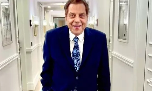 Tollywood ने महान अभिनेता धर्मेंद्र के निधन पर शोक जताया