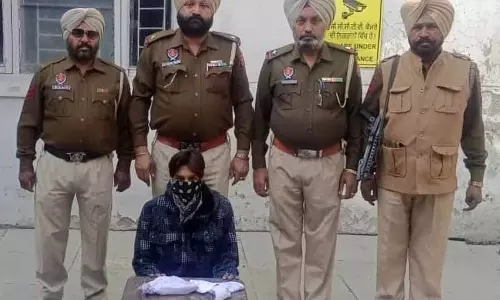Amritsar: दो घटनाओं में छह पिस्तौलें जब्त, 1 पकड़ा गया Amritsar: दो घटनाओं में छह पिस्तौलें जब्त, 1 पकड़ा गया