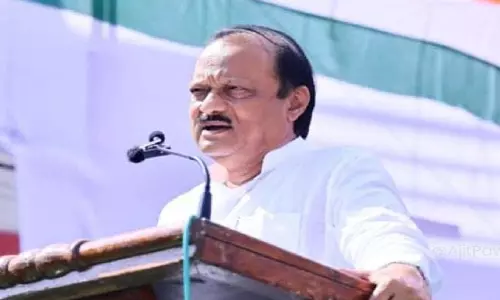 Ajit Pawar ने आलोचना का जवाब दिया: मैं लोगों के साथ मजबूती से खड़ा हूं Ajit Pawar ने आलोचना का जवाब दिया: मैं लोगों के साथ मजबूती से खड़ा हूं