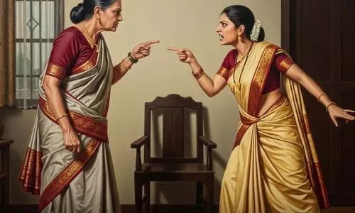 बहू के साथ टिकट विवाद को लेकर सास शिंदे सेना में शामिल हुईं