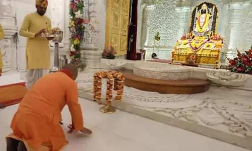 मुख्यमंत्री योगी ने हनुमानगढ़ी व श्रीराम मंदिर में दर्शन-पूजन किया मुख्यमंत्री योगी ने हनुमानगढ़ी व श्रीराम मंदिर में दर्शन-पूजन किया