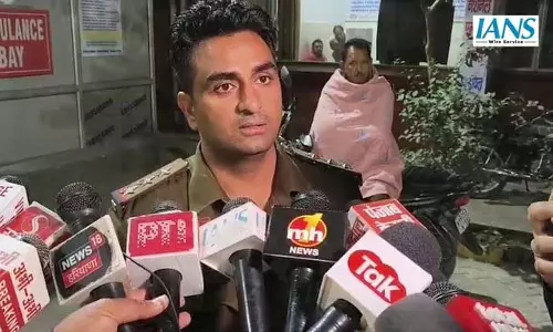 शादी वाले घर में डकैती और फायरिंग, पांच आरोपियों की गिरफ्तारी,