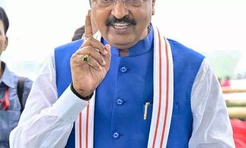 मुस्लिम घुसपैठिए भारत में आए तो खोजकर वापस भेजा जाएगा : केशव प्रसाद मौर्य मुस्लिम घुसपैठिए भारत में आए तो खोजकर वापस भेजा जाएगा : केशव प्रसाद मौर्य