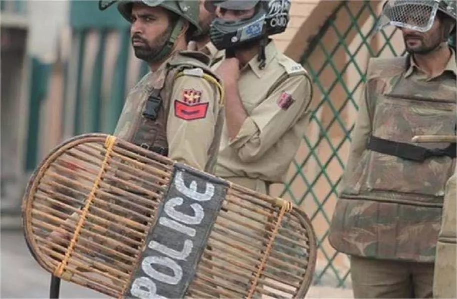 Jammu-Kashmir: मकान मालिकों ने किया यह काम तो होगी सख्त कार्रवाई, सख्त आदेश लागू Jammu-Kashmir: मकान मालिकों ने किया यह काम तो होगी सख्त कार्रवाई, सख्त आदेश लागू