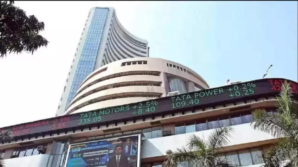 हरे निशान में खुला भारतीय शेयर बाजार, निफ्टी 26100 स्तर से ऊपर कर रहा कारोबार हरे निशान में खुला भारतीय शेयर बाजार, निफ्टी 26100 स्तर से ऊपर कर रहा कारोबार