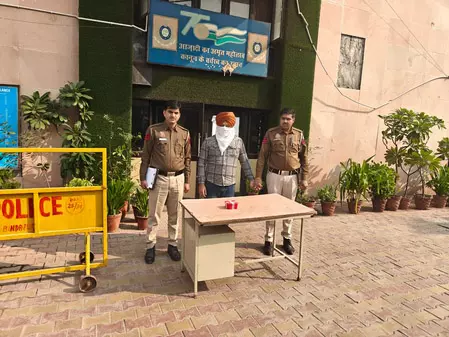 रिश्तेदार के घर से ज्वेलरी चुराने वाला चोर गिरफ्तार, आभूषण बरामद रिश्तेदार के घर से ज्वेलरी चुराने वाला चोर गिरफ्तार, आभूषण बरामद