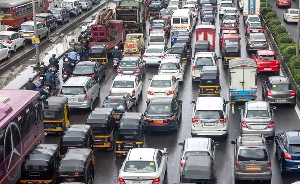 Mumbai : सड़क कंक्रीटिंग के कारण शंकरराव नरम पथ 7 दिसंबर तक वन-वे घोषित Mumbai : सड़क कंक्रीटिंग के कारण शंकरराव नरम पथ 7 दिसंबर तक वन-वे घोषित