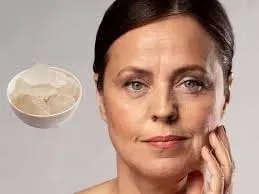 Beauty Tips: झुर्रियों से पाएं छुटकारा, चेहरे पर लगायें हल्दी और फिटकरी से बना यह पेस्ट Beauty Tips: झुर्रियों से पाएं छुटकारा, चेहरे पर लगायें हल्दी और फिटकरी से बना यह पेस्ट