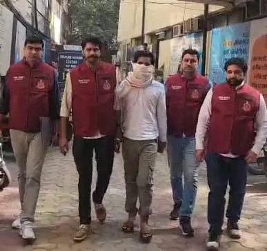 दिल्ली पुलिस की बड़ी कार्रवाई, 1 करोड़ रुपए का स्टॉक मार्केट फ्रॉड उजागर दिल्ली पुलिस की बड़ी कार्रवाई, 1 करोड़ रुपए का स्टॉक मार्केट फ्रॉड उजागर