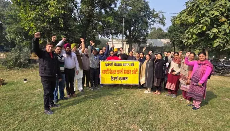 NPS कर्मचारी कल दिल्ली मार्च के लिए तैयार हैं NPS कर्मचारी कल दिल्ली मार्च के लिए तैयार हैं