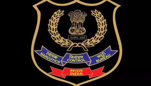 New Delhi: विदेशी और देसी तस्करों का गठजोड़, NCB ने किया खुलासा New Delhi: विदेशी और देसी तस्करों का गठजोड़, NCB ने किया खुलासा