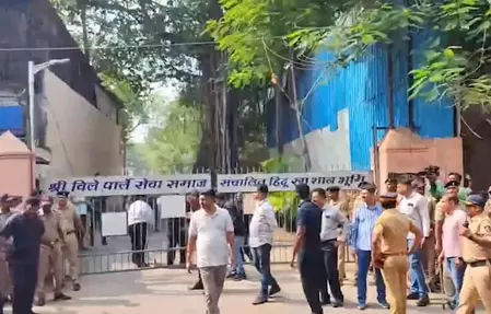 दिग्गज अभिनेता धर्मेंद्र का निधन, ही-मैन को अंतिम विदाई देने अमिताभ बच्चन के साथ ही उमड़ा पूरा बॉलीवुड दिग्गज अभिनेता धर्मेंद्र का निधन, ही-मैन को अंतिम विदाई देने अमिताभ बच्चन के साथ ही उमड़ा पूरा बॉलीवुड