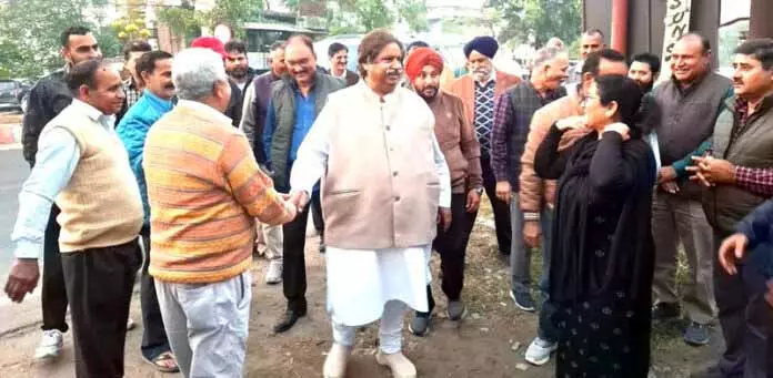 Bhalla ने बिजली बढ़ोतरी पर सरकार की आलोचना की, इसे वापस लेने की मांग की Bhalla ने बिजली बढ़ोतरी पर सरकार की आलोचना की, इसे वापस लेने की मांग की